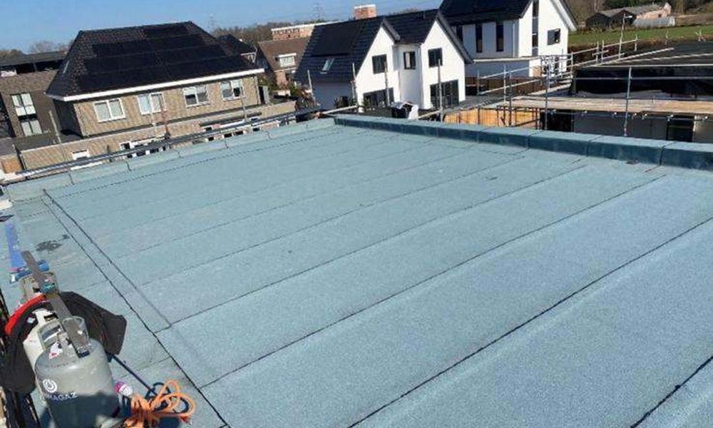 Nieuw dak in Duivendrecht laten aanleggen Geheel nieuw plat dak aangelegd